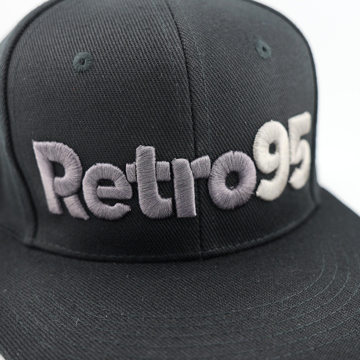 Retro95 Snapback Hat, Mesh-back
