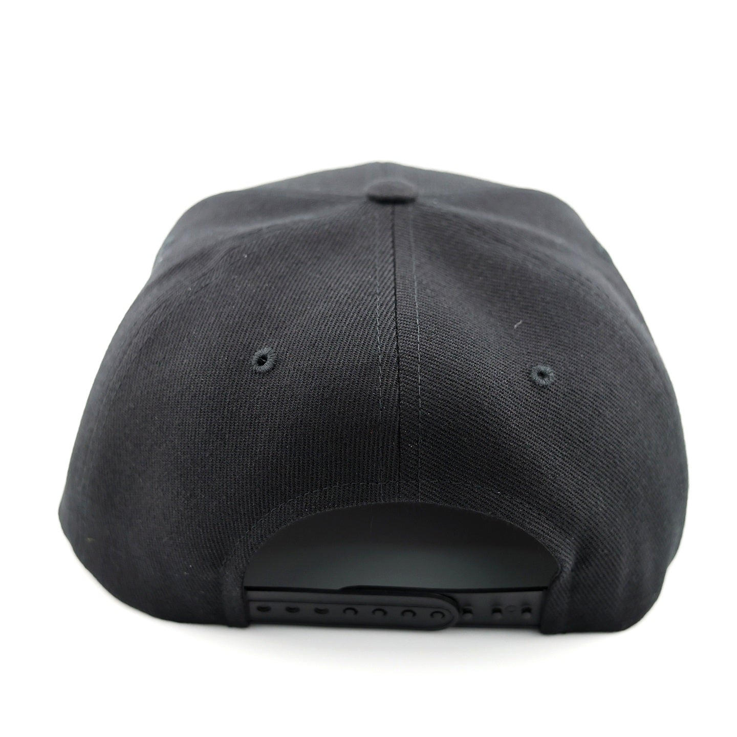 Retro95 Snapback Hat, Closed-back